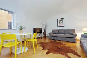 Clementina Charme - My Extra Home