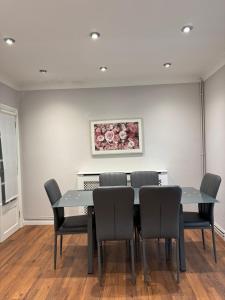 Marston 57 Guest House