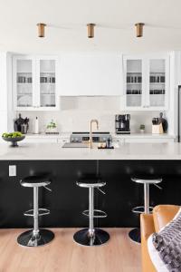 4Bedroom 3Bath - Near PV Mall with Heated Pool, Arcade, & Fire Pit