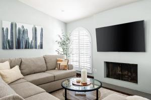 3Bedroom 2Bath - Saltwater Pool, Hot Tub, & Pool Table