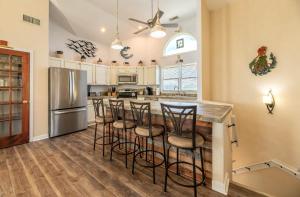 Beach Dreams - Corolla, Ocean Sands, 3 Large Masters, Big PoolHot Tub, Pets OK