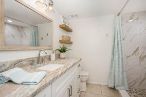 Luxury Beachside Condo - Half Mile from Beach