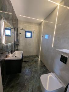 Zenith DM 3 Otopeni Airport Therme Two Bedrooms, One Bath, One Livingroom NO Kitchen