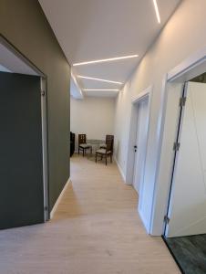 Zenith DM 3 Otopeni Airport Therme Two Bedrooms, One Bath, One Livingroom NO Kitchen