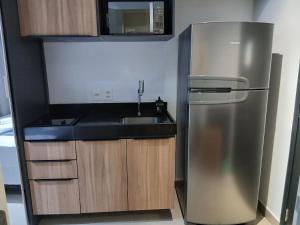 Sua estadia completa em prédio com piscina a passos do Metrô - FRE