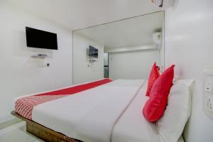 Hotel O Blue Light Near Gateway Of India Mumbai