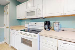 Sunset Drive, Unit B