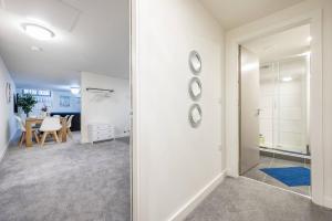 Bradford Stylish Modern Apartment