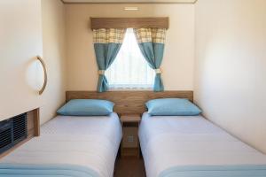 Marton Mere Holiday Village - Holiday Accommodation 18682