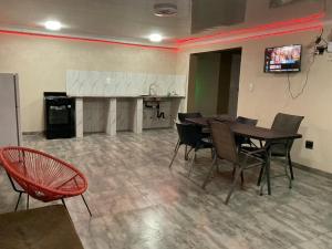 Los Angeles Lakefield guesthouse