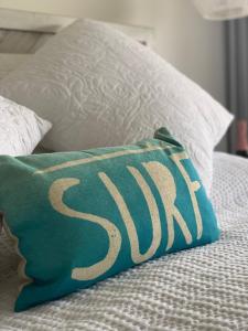 Chic Maui Condo Steps From Beach & Ocean