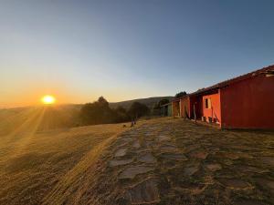 Chalés Pão Sobre as Águas - a 5 minutos de cachoeiras e vista maravilhosa do pôr do sol - 3hvězdičkové hotely ve městě Carrancas