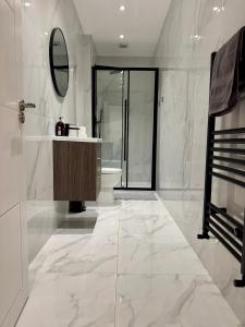 Modern 3-Bed Apartment Little Venice