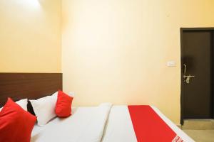 Hotel O Laavin Inn Near Gomti Riverfront Park