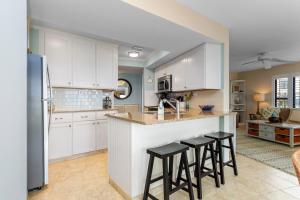 Summer Winds C-122 by Emerald Isle Realty