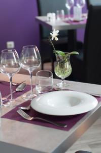 Hotels Logis Hotel du Parc-Restaurant - Le Rouget de Lisle : photos des chambres