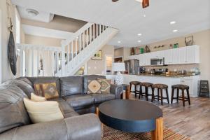 Loving Life West by Emerald Isle Realty