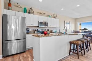 Loving Life West by Emerald Isle Realty