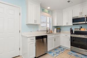 Pine Knoll Townes 126 by Emerald Isle Realty