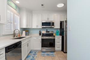 Pine Knoll Townes 126 by Emerald Isle Realty