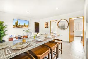 Alf Desert Condo, Ground Floor Unit in Downtown Cabo