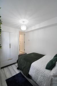 4 bed 2 bath House in medway