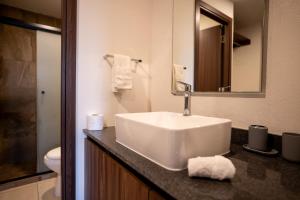 Departamento 2 Recamaras en Torre Anuva con Alberca y Gym