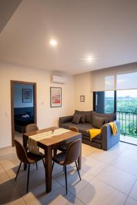 Departamento 2 Recamaras en Torre Anuva con Alberca y Gym