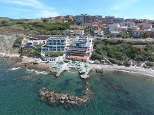 伊斯佩丽雅酒店 - 皮昂比诺