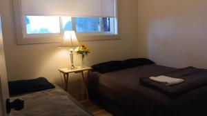 Cozy Room Near Downtown Vancouver, Science World, Skytrain, Cafes, Fast Wifi, Free Parking