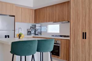 Comfortable 1-Bedroom Beachfront with Great Views