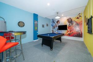 1147CR CHAMPIONS GATE,CONDO + GAME ROOM