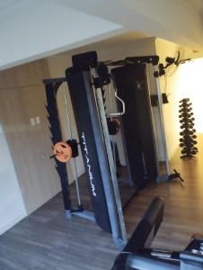 Apartamento com garagem 500 metros da Proeb