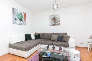 Apartments with swimming pool Seget Vranjica, Trogir - 24946