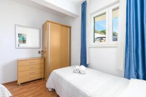 Apartments with swimming pool Seget Vranjica, Trogir - 24946