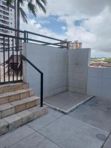 Apto com localização privilegiada e piscina - Charmoso e completo