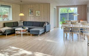 3 Bedroom Gorgeous Home In Hals