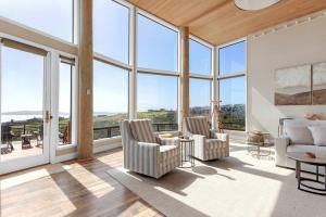 Expansive Ocean-View Retreat with Home Theatre & Spa