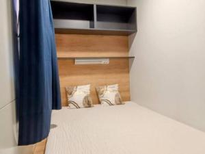 Standard Two Bedroom Mobile Home with Terrace and Sea View Br3