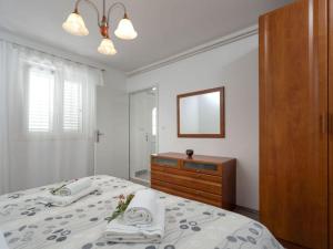 One Bedroom Apartment with Terrace and Sea View 4