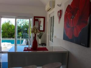 Two Bedroom Apartment with Sea View and Private Pool