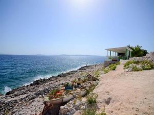 Apartments Nives -Standard 2 Bedroom Apartment A1