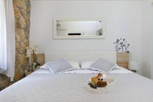 Three Bedroom Holiday Home with Pool