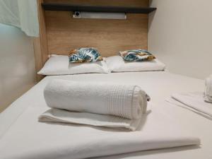 Classic Two Bedroom Mobile Home with Terrace and Sea View Br2