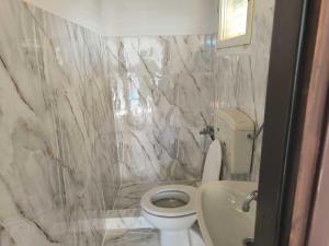 One Bedroom Apartment with Balcony 3