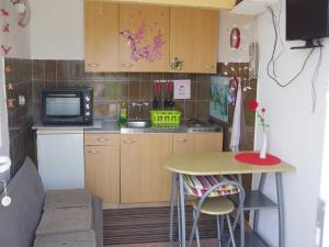 One Bedroom Apartment with Balcony 3