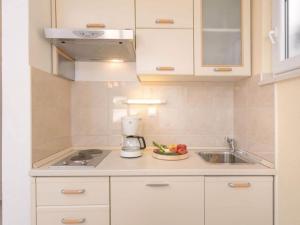 One Bedroom Apartment with Balcony 3