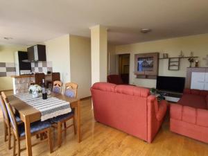 Apartment with Two Bathrooms