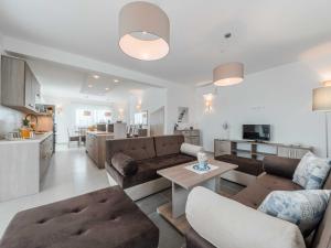 Luxury Escape with Swimming Pool & Modern Design - Four Bedroom Villa with Private Pool Villa 1