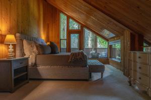 Tri-Level MCM Masterpiece Redwoods Golf & Spa